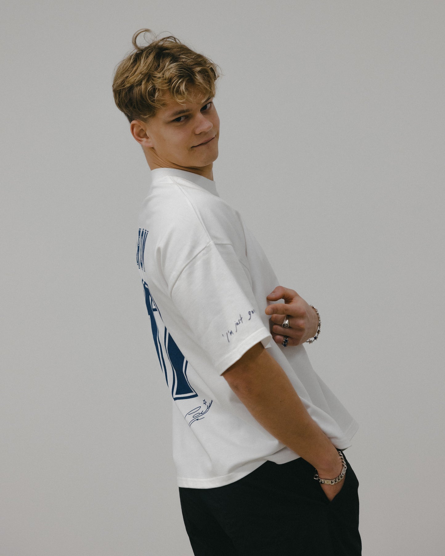 PAUL ARON X PARC FERMÉ TEE (WHITE)