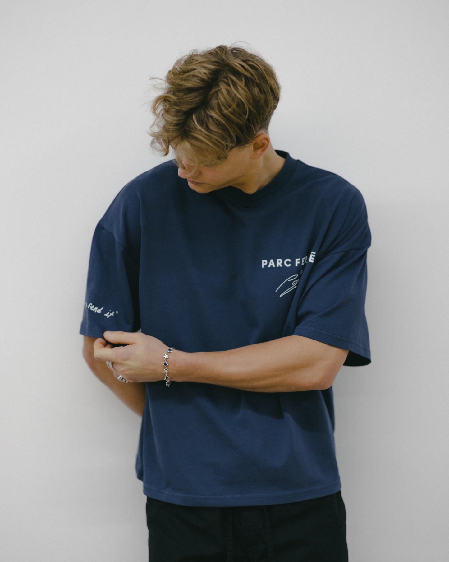 PAUL ARON X PARC FERMÉ TEE (NAVY)